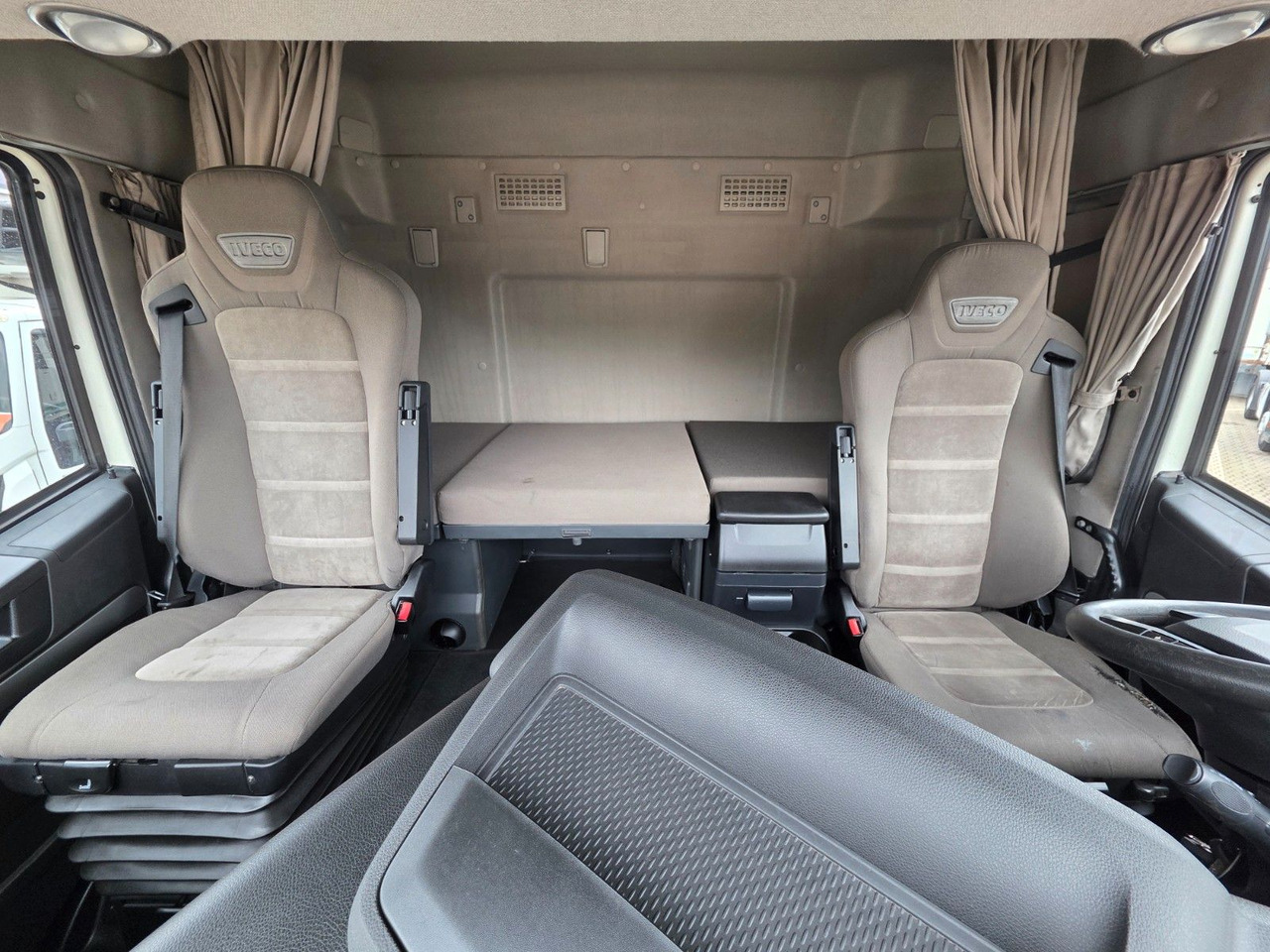 شاحنة مشروبات Iveco Stralis 460 / Ldbw / Lenkachse / Liftachse: صورة 20