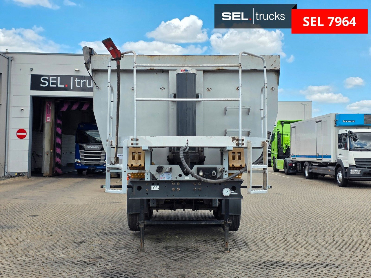 Langendorf SKS-HS 24/30 / Alu-Felgen / Liftachse - نصف مقطورة قلابة: صورة 2 Langendorf SKS-HS 24/30 / Alu-Felgen / Liftachse - نصف مقطورة قلابة: صورة 2