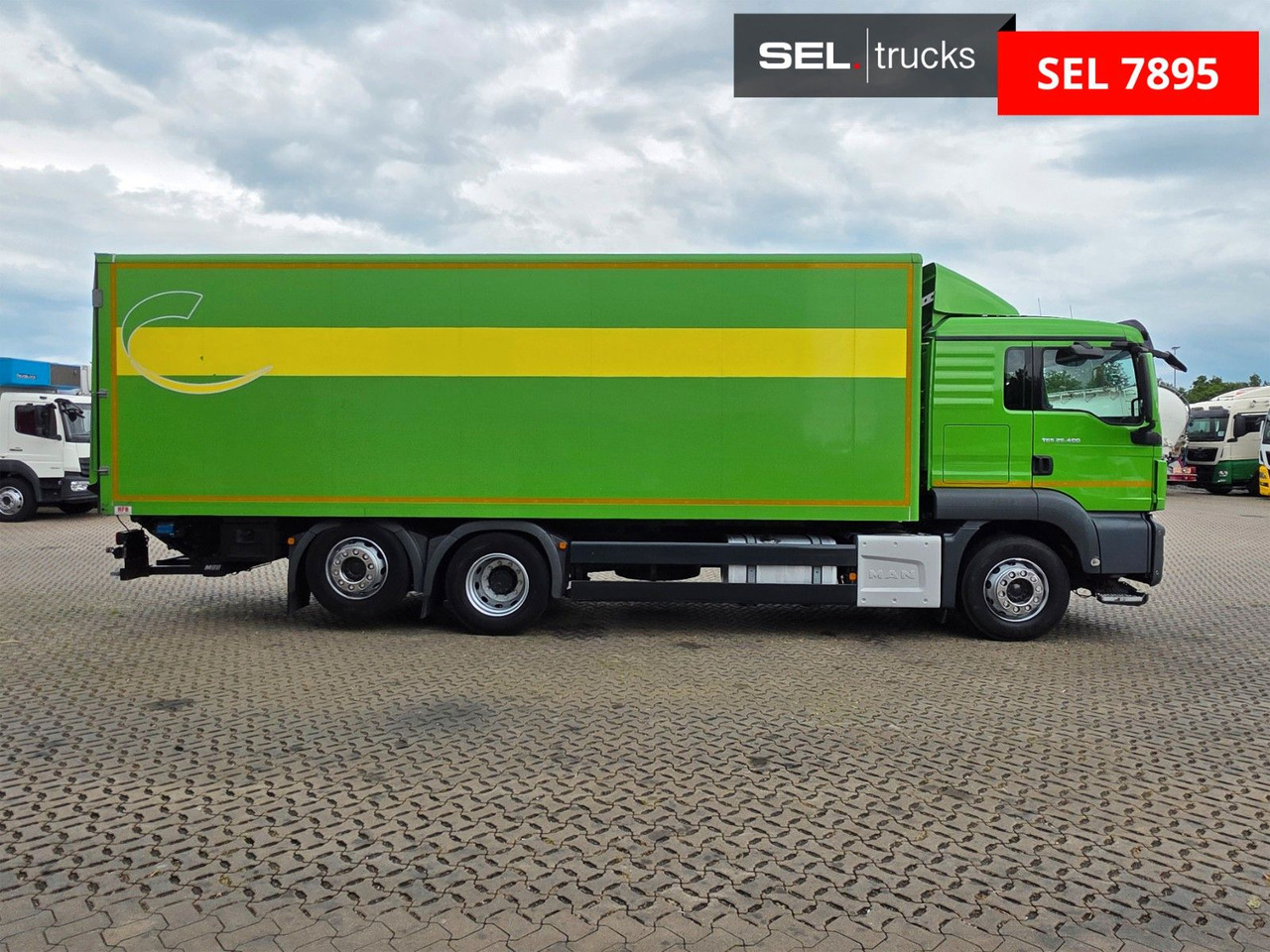 MAN TGS 26.400 6X2-4 LL / Ldbw / ADR AT / Lenkachse - شاحنة صندوقية: صورة 4 MAN TGS 26.400 6X2-4 LL / Ldbw / ADR AT / Lenkachse - شاحنة صندوقية: صورة 4