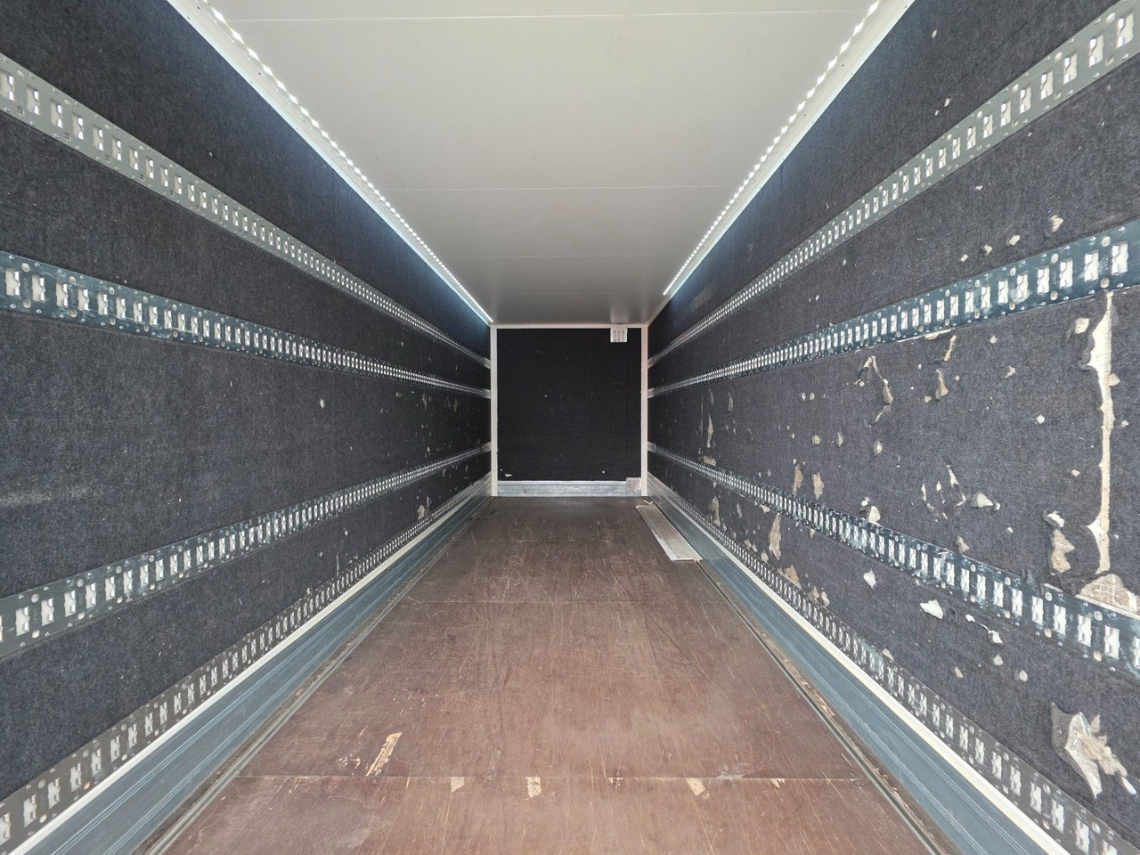 ناقلة حاويات/ شاحنة حاويات Mercedes-Benz Actros 2542 / Standklima / Ldbw / Lenkachse: صورة 11 ناقلة حاويات/ شاحنة حاويات Mercedes-Benz Actros 2542 / Standklima / Ldbw / Lenkachse: صورة 11