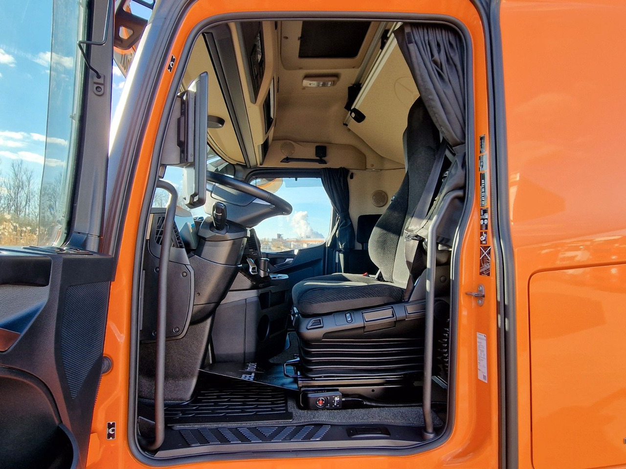 شاحنة ذات ستائر جانبية Mercedes-Benz Actros 2548 / Retarder / Aluklappen / 6E: صورة 16