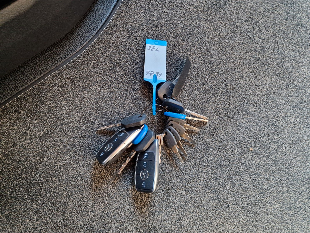 شاحنة ذات ستائر جانبية Mercedes-Benz Actros 2548 / Retarder / Aluklappen / 6E: صورة 24