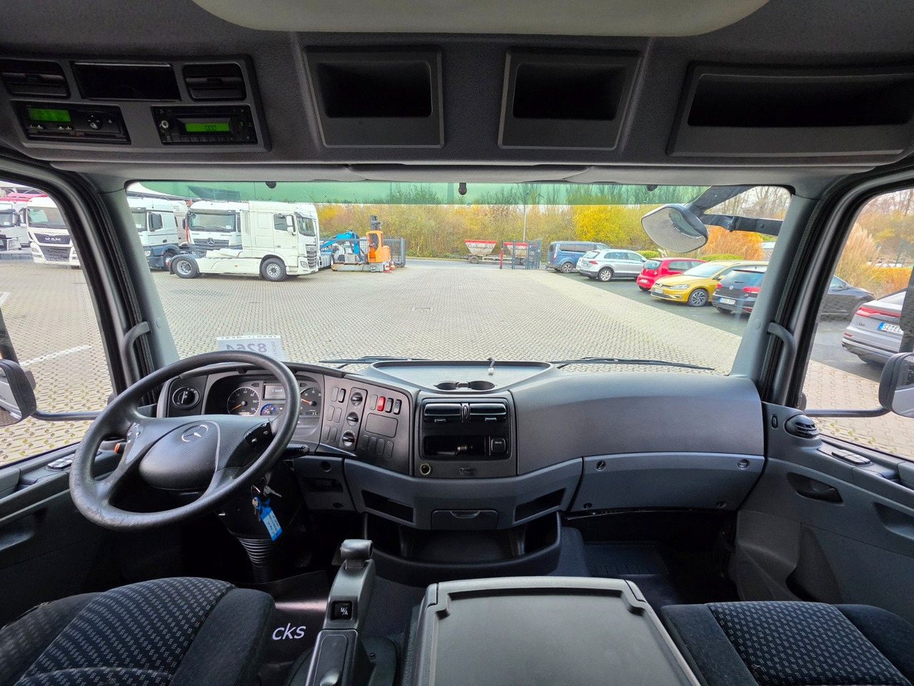 شاحنة مغلقة بستائر جانبية Mercedes-Benz Atego 818 / Ladebordwand: صورة 34