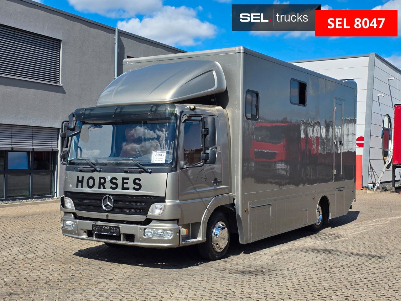 Mercedes-Benz Atego 818L - شاحنة ماشية: صورة 1 Mercedes-Benz Atego 818L - شاحنة ماشية: صورة 1