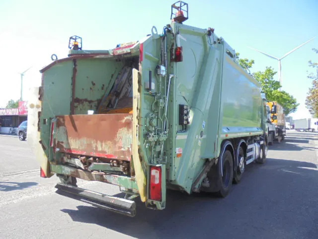 شاحنة قمامة DAF CF 250 6X2: صورة 8