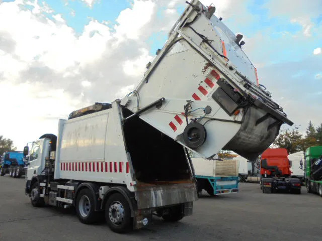 DAF CF 75.250 6X2 - شاحنة قمامة: صورة 4 DAF CF 75.250 6X2 - شاحنة قمامة: صورة 4