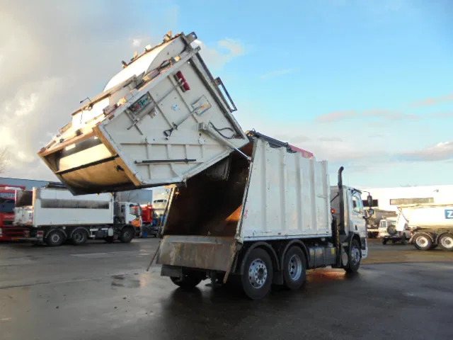 DAF CF 75.250 6x2 - شاحنة قمامة: صورة 5 DAF CF 75.250 6x2 - شاحنة قمامة: صورة 5