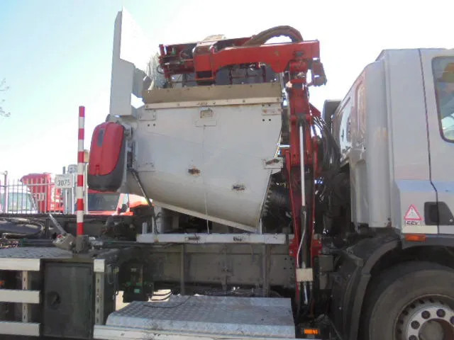 DAF CF 75.310 FAN 6x2 NL TRUCK - شاحنة بهيكل معدني للمقصورة: صورة 4 DAF CF 75.310 FAN 6x2 NL TRUCK - شاحنة بهيكل معدني للمقصورة: صورة 4