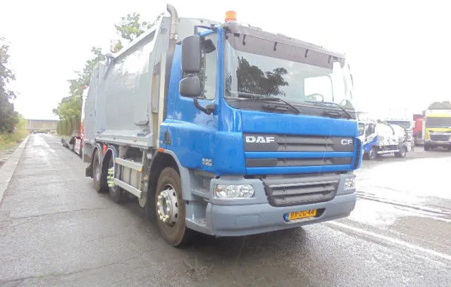 DAF CF 75 310 NL KENTEKEN TUV-APK 01-26 - شاحنة قمامة: صورة 3 DAF CF 75 310 NL KENTEKEN TUV-APK 01-26 - شاحنة قمامة: صورة 3