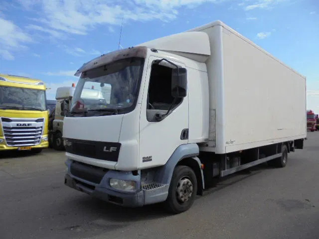 DAF LF 220 - شاحنة صندوقية: صورة 1 DAF LF 220 - شاحنة صندوقية: صورة 1