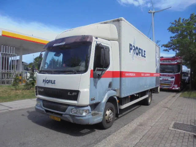 DAF LF 45 150 NL TRUCK SERVICE TRUCK SERVICE TRUCK MET COMPRESSOR - شاحنة صندوقية: صورة 1 DAF LF 45 150 NL TRUCK SERVICE TRUCK SERVICE TRUCK MET COMPRESSOR - شاحنة صندوقية: صورة 1