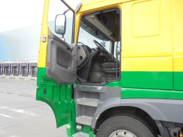 مقطورة السحب DAF XF 106.480 + PTO: صورة 11