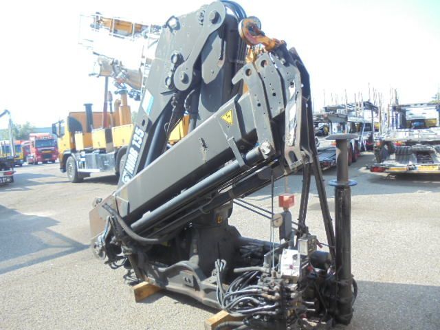 Hiab 135/3 - شاحنات مسطحة, شاحنة كرين: صورة 2 Hiab 135/3 - شاحنات مسطحة, شاحنة كرين: صورة 2