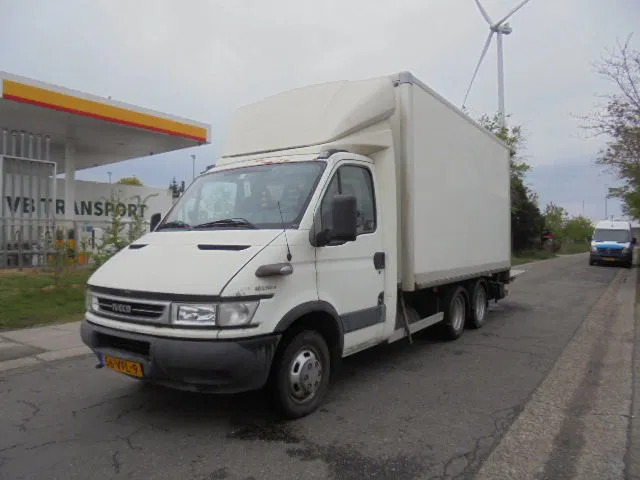 Iveco Daily 40 C14 HPI TREKKER OPLEGGER - شاحنة بصندوق مغلق, الشاحنات الصغيرة كابينة مزدوجة: صورة 1 Iveco Daily 40 C14 HPI TREKKER OPLEGGER - شاحنة بصندوق مغلق, الشاحنات الصغيرة كابينة مزدوجة: صورة 1