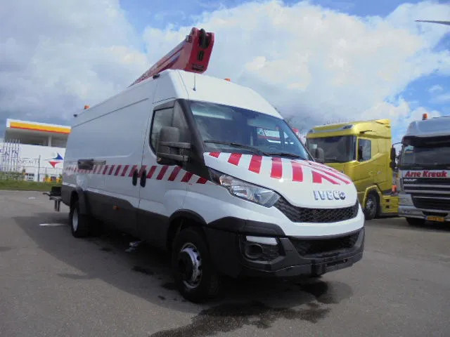 Iveco Daily 70 70C17 - شاحنة, شاحنة كرين: صورة 2 Iveco Daily 70 70C17 - شاحنة, شاحنة كرين: صورة 2