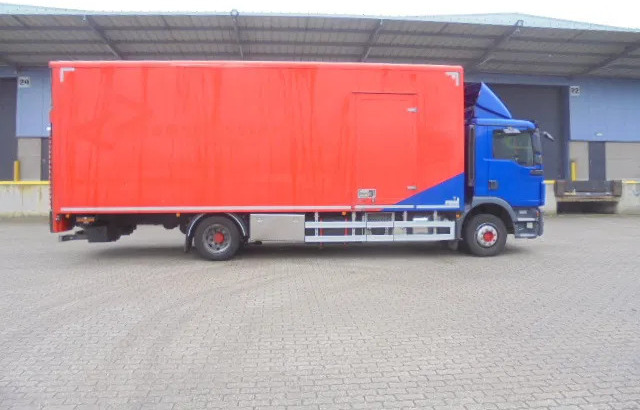 MAN TGM 12.250 NL TRUCK - شاحنة صندوقية: صورة 4 MAN TGM 12.250 NL TRUCK - شاحنة صندوقية: صورة 4