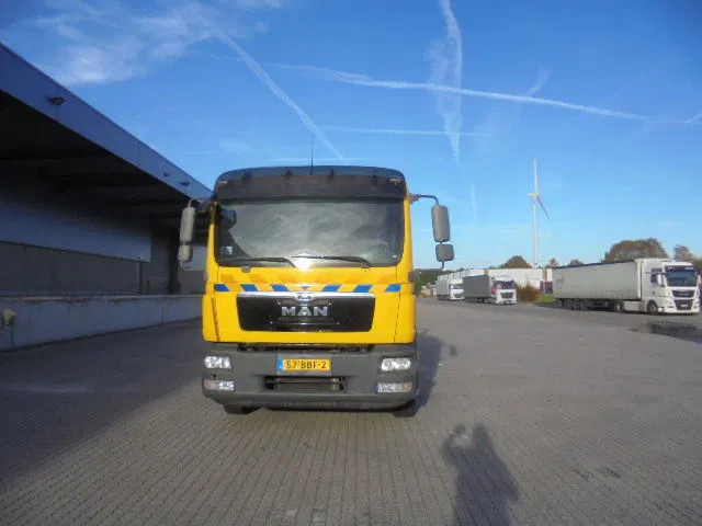 MAN TGM 12.250 NL TRUCK - شاحنة سحب: صورة 2 MAN TGM 12.250 NL TRUCK - شاحنة سحب: صورة 2