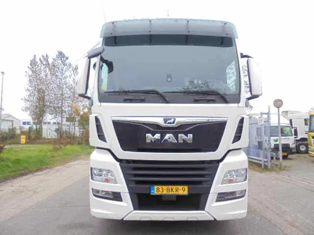MAN TGX 26.500 XXL 6X2 SMART TACHO 20X IN STOCK - رأس تريلا: صورة 2 MAN TGX 26.500 XXL 6X2 SMART TACHO 20X IN STOCK - رأس تريلا: صورة 2