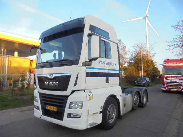 MAN TGX 26.500 XXL 6X2 SMART TACHO NL TRUCK 20X IN STOCK - رأس تريلا: صورة 1 MAN TGX 26.500 XXL 6X2 SMART TACHO NL TRUCK 20X IN STOCK - رأس تريلا: صورة 1