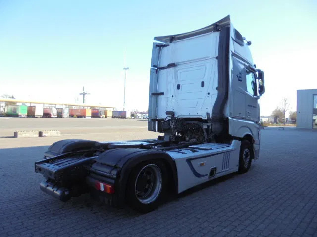 Mercedes-Benz Actros 1842 LS NL TRUCK - مقطورة السحب: صورة 4 Mercedes-Benz Actros 1842 LS NL TRUCK - مقطورة السحب: صورة 4
