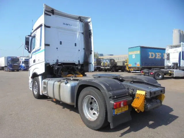Mercedes-Benz Actros 1843 - مقطورة السحب: صورة 5 Mercedes-Benz Actros 1843 - مقطورة السحب: صورة 5