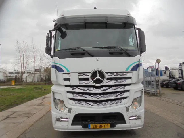 Mercedes-Benz Actros 1943 LS - مقطورة السحب: صورة 2 Mercedes-Benz Actros 1943 LS - مقطورة السحب: صورة 2