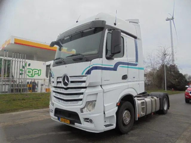 Mercedes-Benz Actros 1943 LS - مقطورة السحب: صورة 1 Mercedes-Benz Actros 1943 LS - مقطورة السحب: صورة 1