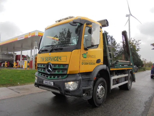 Mercedes-Benz Antos 1824 4X2 - شاحنة - نظام الكابلات: صورة 1 Mercedes-Benz Antos 1824 4X2 - شاحنة - نظام الكابلات: صورة 1