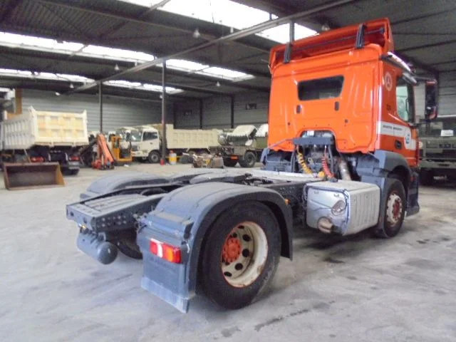 Mercedes-Benz Antos 1832 CABINE SCHADE - مقطورة السحب: صورة 5 Mercedes-Benz Antos 1832 CABINE SCHADE - مقطورة السحب: صورة 5