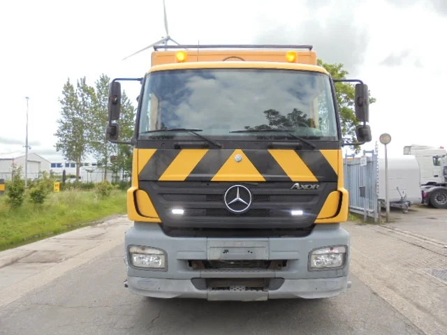 Mercedes-Benz Axor 1828 - شاحنة كرين: صورة 2 Mercedes-Benz Axor 1828 - شاحنة كرين: صورة 2