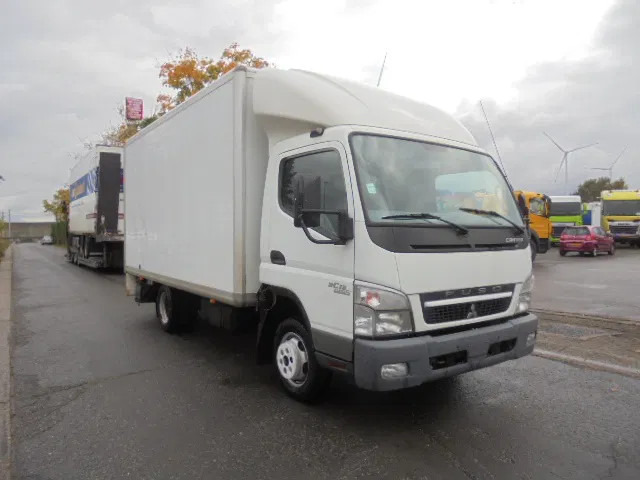 Mitsubishi Canter 3C13 LOW KM - شاحنة بصندوق مغلق, الشاحنات الصغيرة كابينة مزدوجة: صورة 3 Mitsubishi Canter 3C13 LOW KM - شاحنة بصندوق مغلق, الشاحنات الصغيرة كابينة مزدوجة: صورة 3