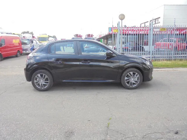 Peugeot 208 208 NEW TAX FREE - هاتشباك: صورة 4 Peugeot 208 208 NEW TAX FREE - هاتشباك: صورة 4