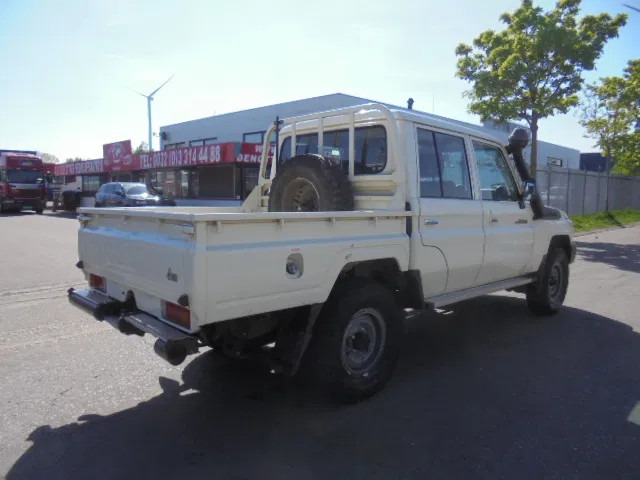 Toyota Land Cruiser HJ79L 4X4 CREWCAB PICKUP EXPORT OUTSIDE EU ONLY - سيارة: صورة 4 Toyota Land Cruiser HJ79L 4X4 CREWCAB PICKUP EXPORT OUTSIDE EU ONLY - سيارة: صورة 4