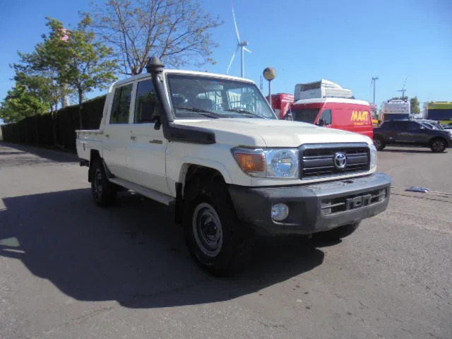 Toyota Land Cruiser HJ79L 4X4 CREWCAB PICKUP EXPORT OUTSIDE EU ONLY - سيارة: صورة 3 Toyota Land Cruiser HJ79L 4X4 CREWCAB PICKUP EXPORT OUTSIDE EU ONLY - سيارة: صورة 3