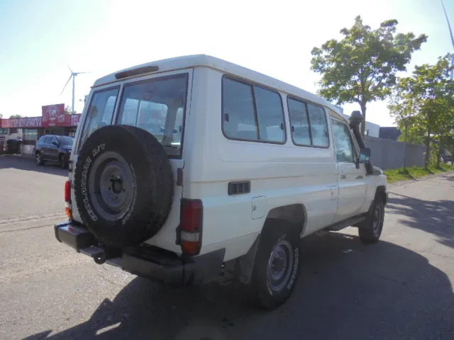 Toyota Land Cruiser HZJ78L 4X4 EXPORT OUTSIDE EU ONLY - سيارة: صورة 5 Toyota Land Cruiser HZJ78L 4X4 EXPORT OUTSIDE EU ONLY - سيارة: صورة 5