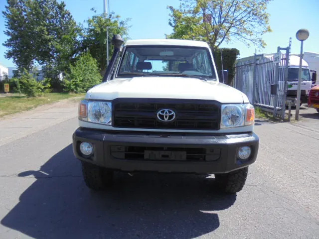 Toyota Land Cruiser HZJ78L 4X4 EXPORT OUTSIDE EU ONLY - سيارة: صورة 2 Toyota Land Cruiser HZJ78L 4X4 EXPORT OUTSIDE EU ONLY - سيارة: صورة 2