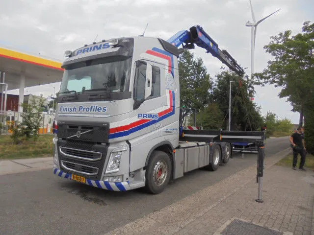Volvo FH 420 6X2 NL TRUCK - مقطورة السحب: صورة 1 Volvo FH 420 6X2 NL TRUCK - مقطورة السحب: صورة 1