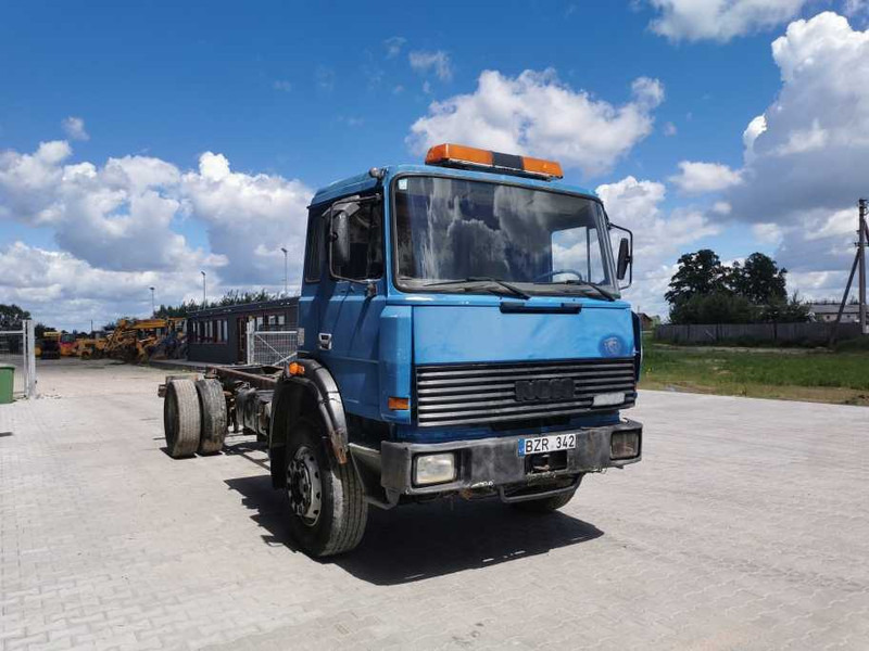 Iveco Magirus 190-26 water cooling chassis truck - شاحنة بهيكل معدني للمقصورة: صورة 2 Iveco Magirus 190-26 water cooling chassis truck - شاحنة بهيكل معدني للمقصورة: صورة 2