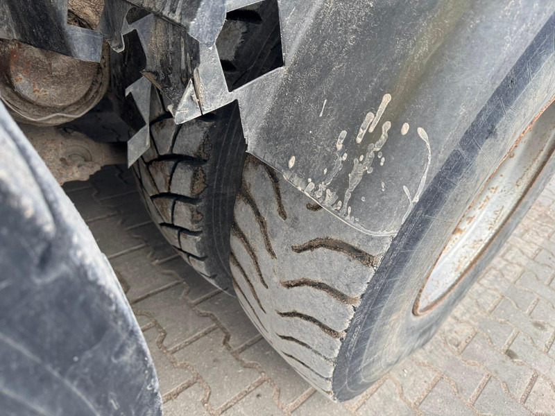 شاحنة قلاب Iveco Trakker 410E42, manual pump: صورة 15