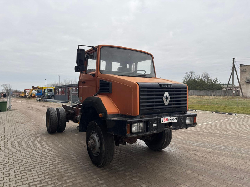 Renault C 260, 4x4 chassis - شاحنة بهيكل معدني للمقصورة: صورة 3 Renault C 260, 4x4 chassis - شاحنة بهيكل معدني للمقصورة: صورة 3