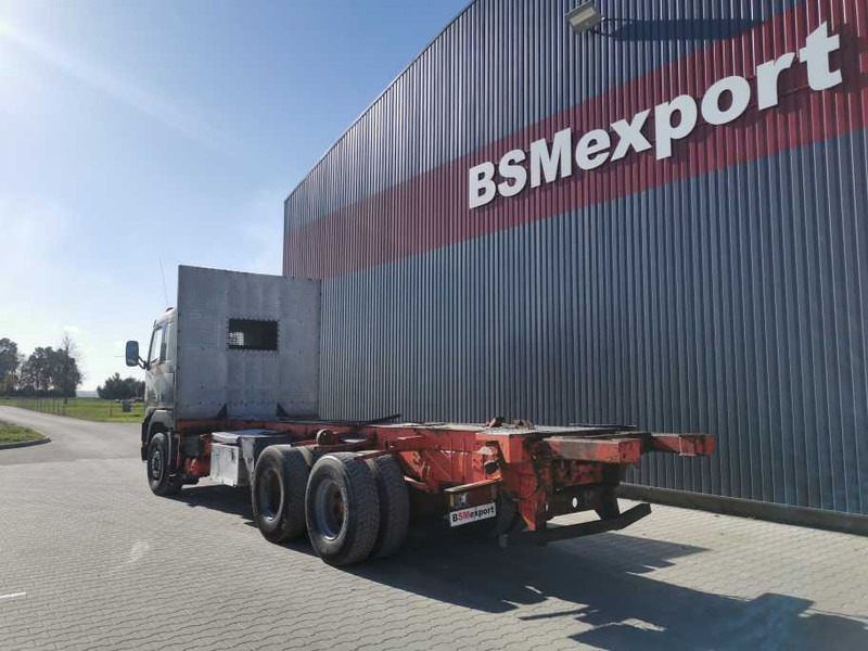 Volvo FH12 420 chassis truck - شاحنة بهيكل معدني للمقصورة: صورة 5 Volvo FH12 420 chassis truck - شاحنة بهيكل معدني للمقصورة: صورة 5