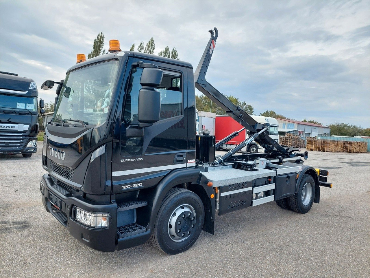 Iveco Eurocargo 120E22 - SOFORT verfügbar - شاحنة برافعة خطافية: صورة 1 Iveco Eurocargo 120E22 - SOFORT verfügbar - شاحنة برافعة خطافية: صورة 1