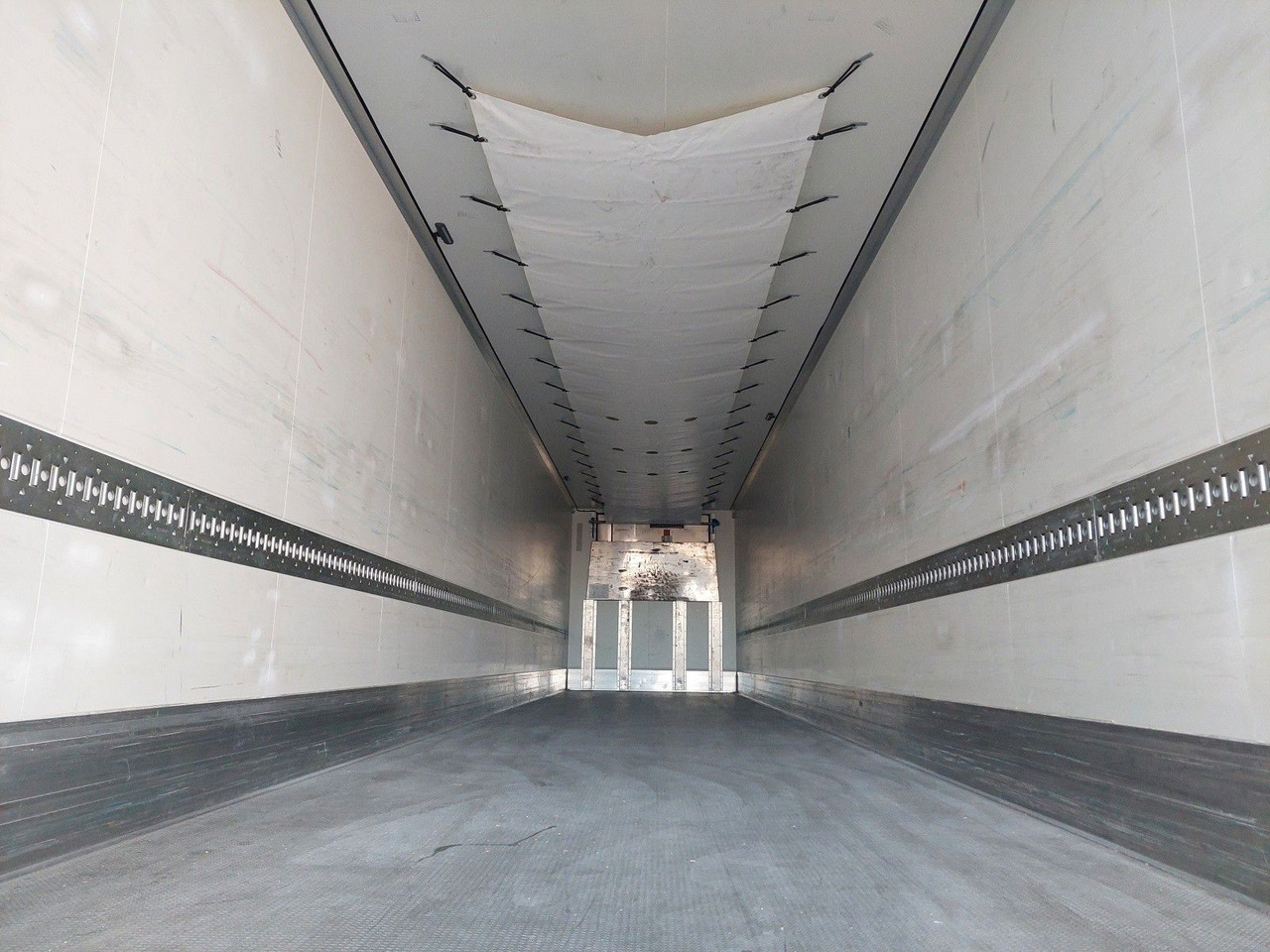 نصف مقطورة للتبريد Krone SD Thermo King SLXi 300: صورة 8 نصف مقطورة للتبريد Krone SD Thermo King SLXi 300: صورة 8