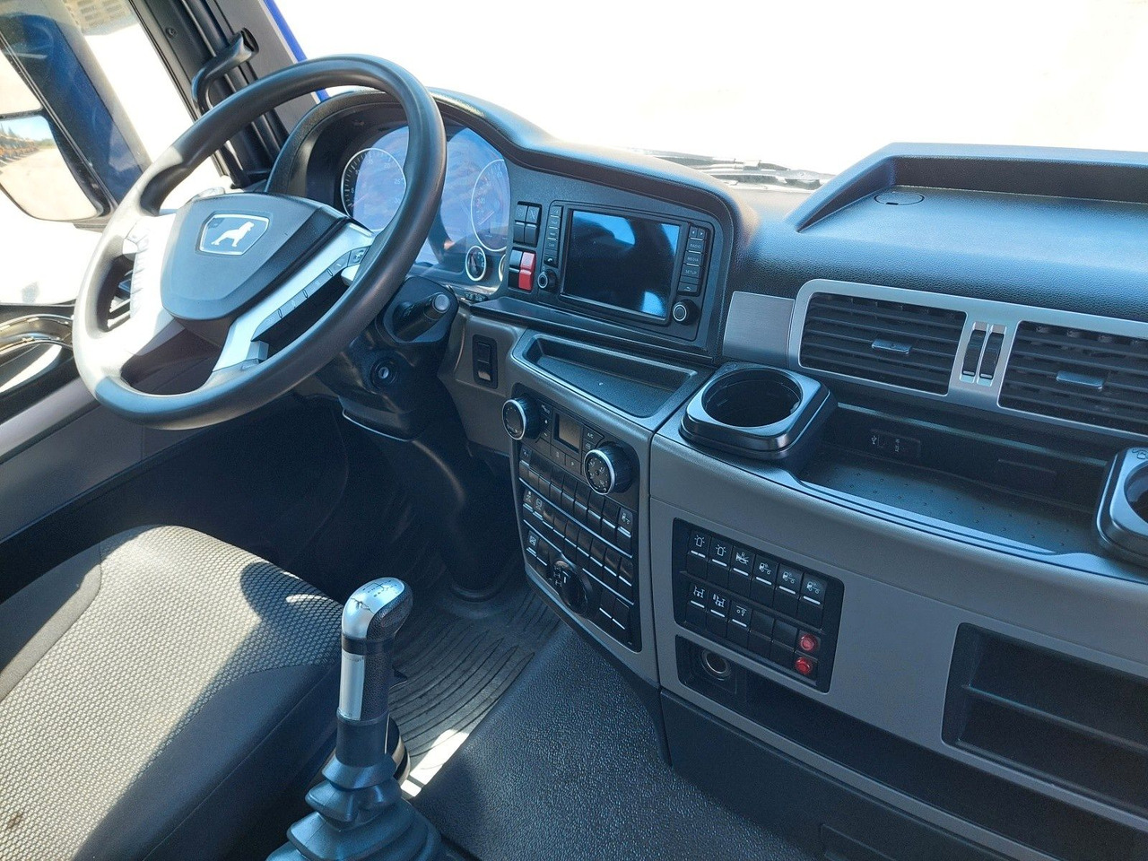 رأس تريلا MAN TG3 33.510 6X6 BL KRAN LANGHOLZ Kesla 2117ZT94: صورة 17