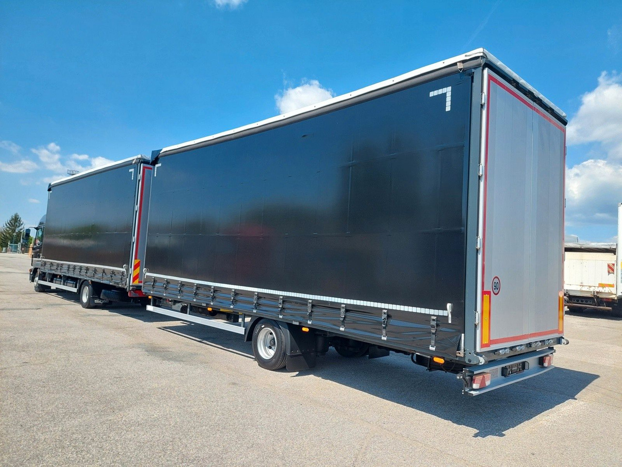 MAN TGL 12.250 BL 4x2 + Anhänger KONAR 38 Paletten - شاحنة ذات ستائر جانبية: صورة 3 MAN TGL 12.250 BL 4x2 + Anhänger KONAR 38 Paletten - شاحنة ذات ستائر جانبية: صورة 3