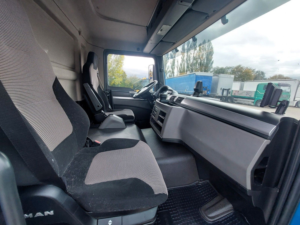 تأجير MAN TGL 12.250 BL 4x2 MAN TGL 12.250 BL 4x2: صورة 30 تأجير MAN TGL 12.250 BL 4x2 MAN TGL 12.250 BL 4x2: صورة 30