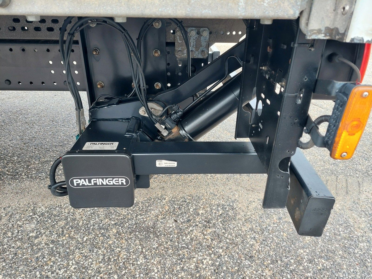 تأجير MAN TGL 12.250 BL 4x2 MAN TGL 12.250 BL 4x2: صورة 14 تأجير MAN TGL 12.250 BL 4x2 MAN TGL 12.250 BL 4x2: صورة 14