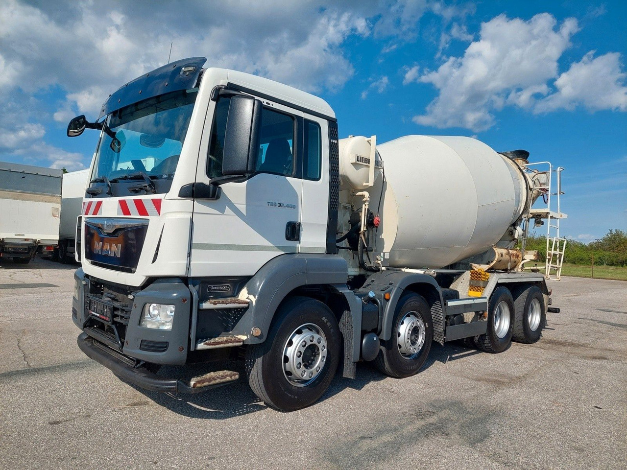 MAN TGS 32.400 8X4 BB Liebherr 9 m³ - شاحنة خلاطة خرسانة: صورة 1 MAN TGS 32.400 8X4 BB Liebherr 9 m³ - شاحنة خلاطة خرسانة: صورة 1