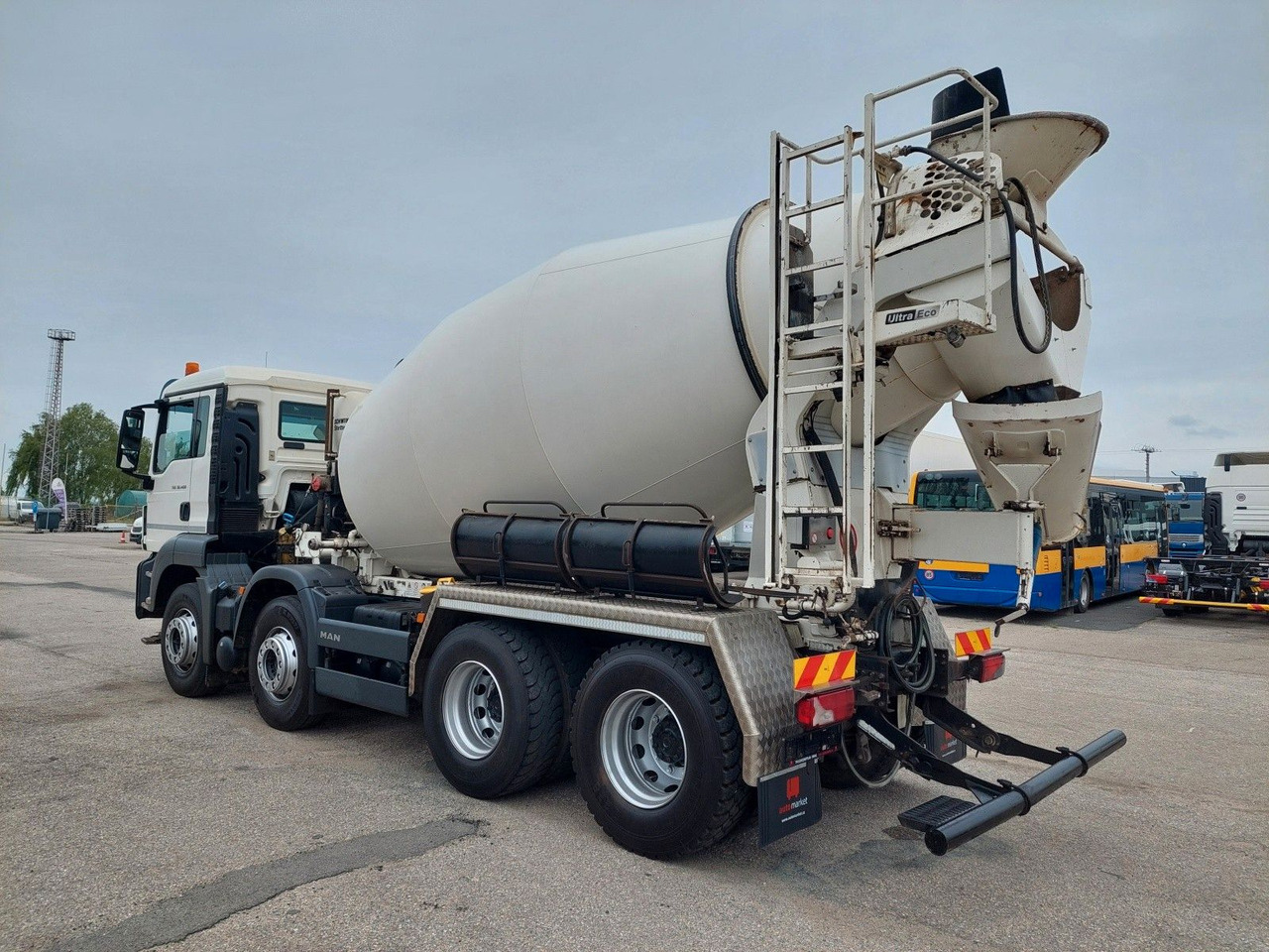 MAN TGS 32.400 8X4 BB Stetter 9 m³ - شاحنة خلاطة خرسانة: صورة 3 MAN TGS 32.400 8X4 BB Stetter 9 m³ - شاحنة خلاطة خرسانة: صورة 3