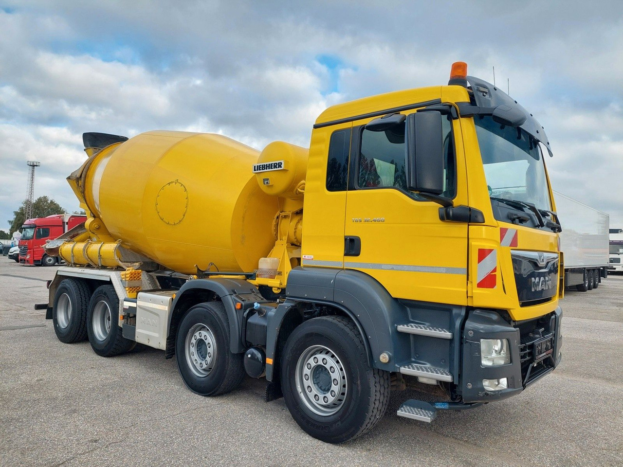 MAN TGS 32.460 8X4 BB Liebherr 9 m³ - شاحنة خلاطة خرسانة: صورة 2 MAN TGS 32.460 8X4 BB Liebherr 9 m³ - شاحنة خلاطة خرسانة: صورة 2